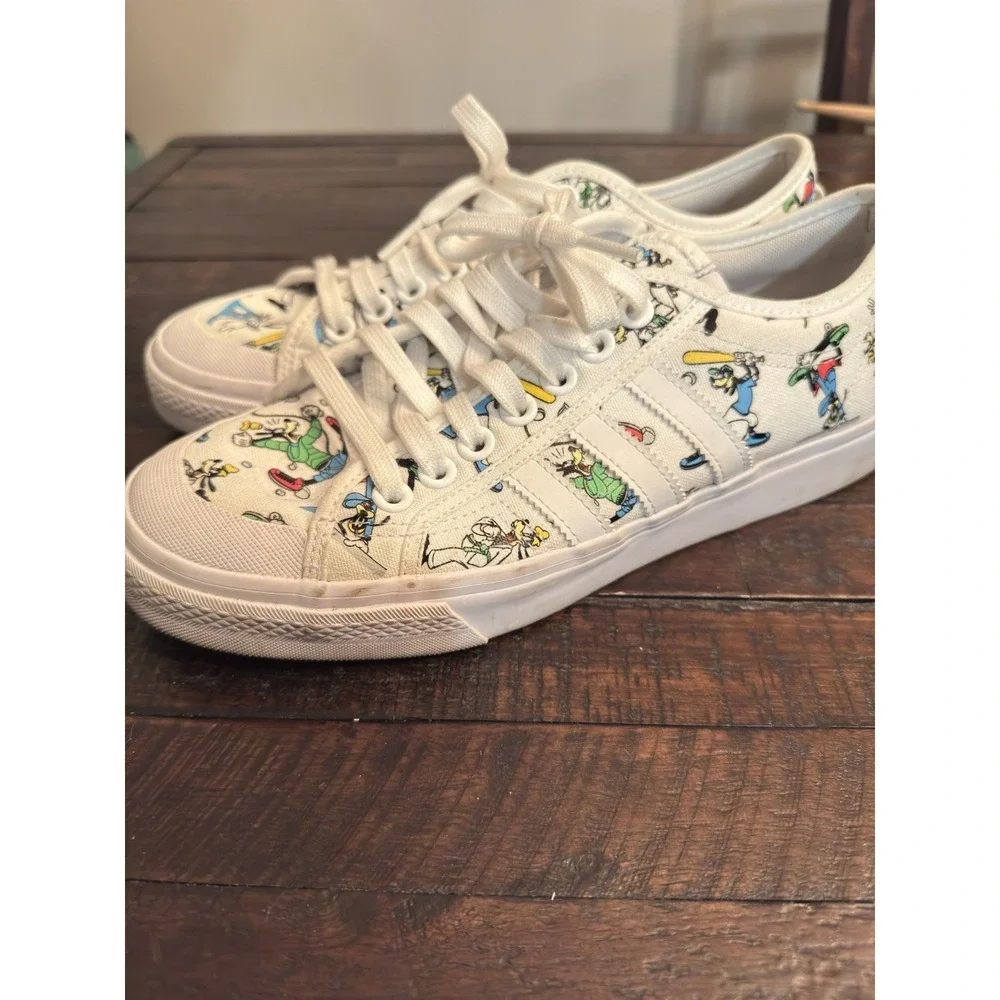 Adidas Disney x Nizza Sport Goofy Pack - White. Size 9.5 Men/ 11 W
